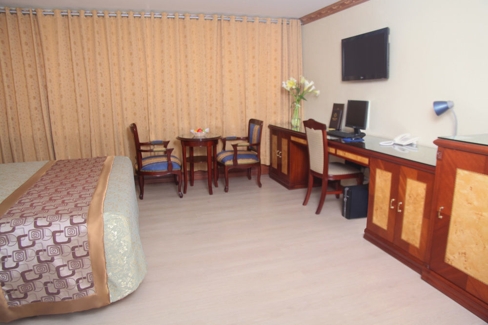 Hotel Oro Inn Lima Bagian luar foto