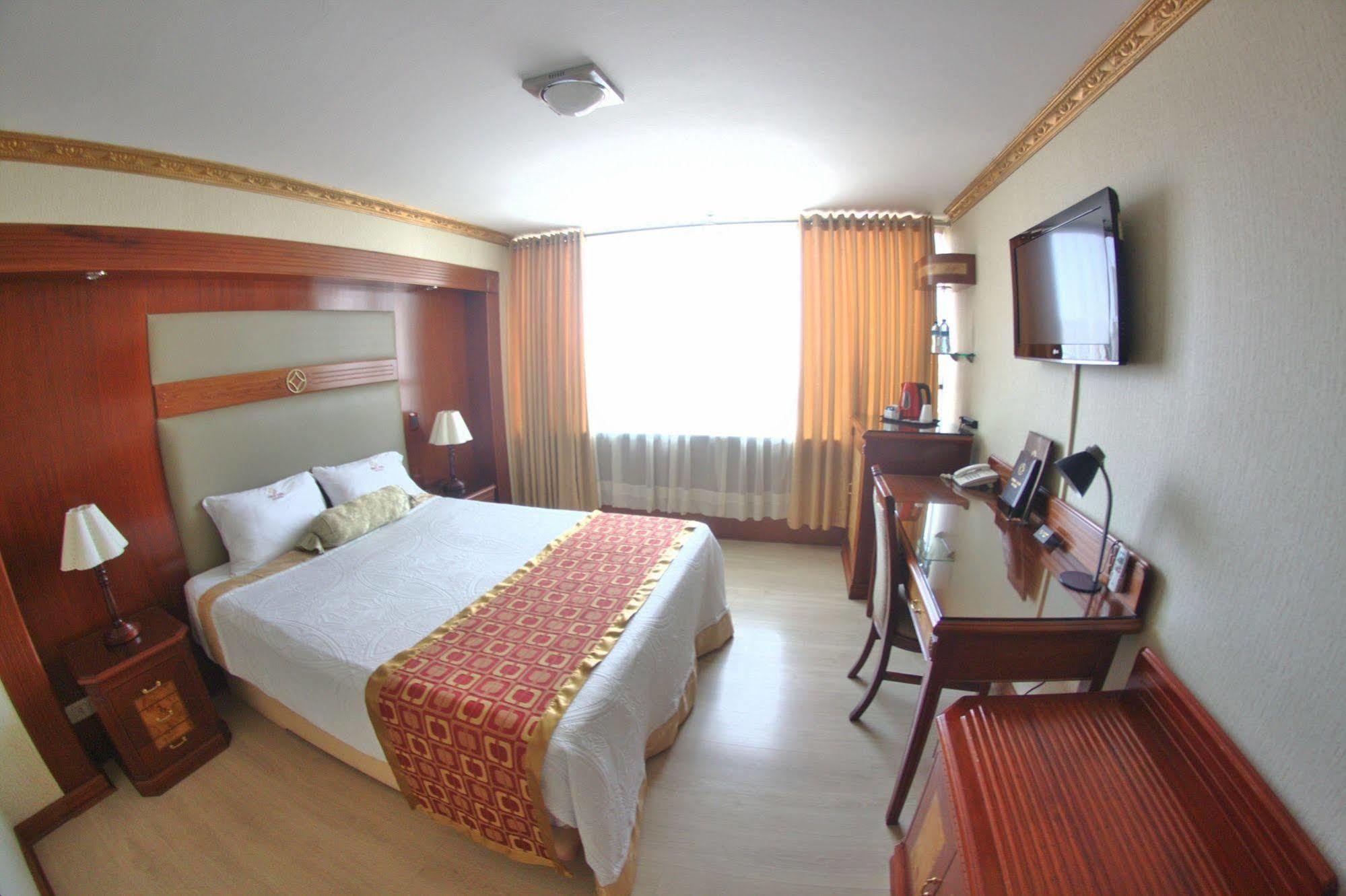 Hotel Oro Inn Lima Bagian luar foto